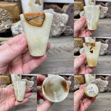 将图像加载到图库查看器中，Green Onyx Shot Glasses
