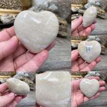 Load image into Gallery viewer, Onyx 2.25&quot; Hearts from Mexico
