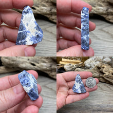 Chargez l&#39;image dans la visionneuse de la galerie, Sodalite Small Rough Slabs Set #03
