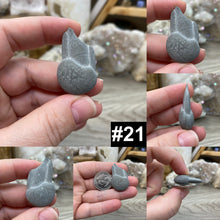 将图像加载到图库查看器中，Calcite Concretion Small Fairy Stones
