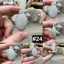 将图像加载到图库查看器中，Calcite Concretion Small Fairy Stones
