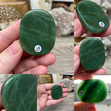 Cargar imagen en el visor de la galería, Green Aventurine Smooth Palm Stones
