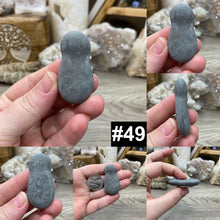 将图像加载到图库查看器中，Calcite Concretion Small Fairy Stones
