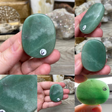 Carica l&#39;immagine nel visualizzatore di Gallery, Green Aventurine Smooth Palm Stones
