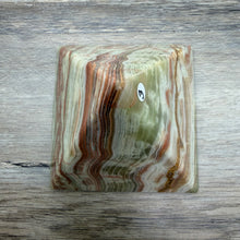 Load image into Gallery viewer, Green Onyx 4" Pyramid #03
