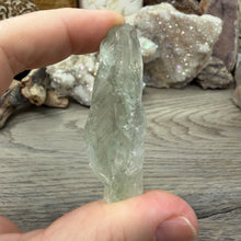 Bild in Galerie-Viewer laden, Prasiolite - Green Amethyst Rough #03
