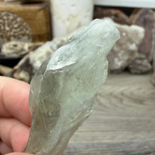 Bild in Galerie-Viewer laden, Prasiolite - Green Amethyst Rough #03
