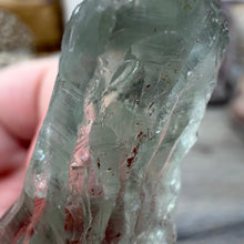 Bild in Galerie-Viewer laden, Prasiolite - Green Amethyst Rough #04
