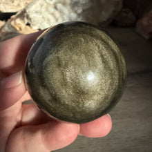 Cargar imagen en el visor de la galería, Gold Sheen Obsidian 54mm Sphere #01
