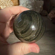 Bild in Galerie-Viewer laden, Gold Sheen Obsidian 57mm Sphere #05

