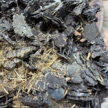 Bild in Galerie-Viewer laden, Hematite with Exposed Golden Rutile #05
