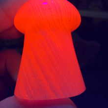 Bild in Galerie-Viewer laden, Pink Calcite / Mangano Calcite Mushroom #10
