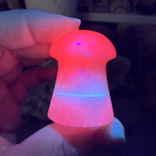 Bild in Galerie-Viewer laden, Pink Calcite / Mangano Calcite Mushroom #01
