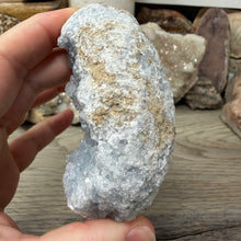Carica l'immagine nel visualizzatore di Gallery, Celestite Rough Cluster #37
