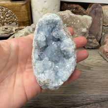 Carica l'immagine nel visualizzatore di Gallery, Celestite Rough Cluster #37
