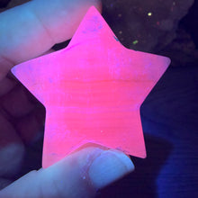 Bild in Galerie-Viewer laden, Pink Calcite / Mangano Calcite 2" Star #01
