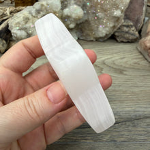 Load image into Gallery viewer, Pink Calcite / Mangano Calcite 3" Star #04
