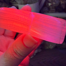 Load image into Gallery viewer, Pink Calcite / Mangano Calcite 3" Star #07
