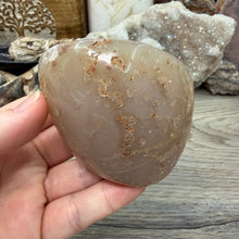 Load image into Gallery viewer, Agate Polished Geode #04
