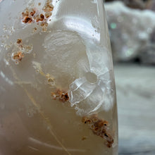 Load image into Gallery viewer, Agate Polished Geode #04
