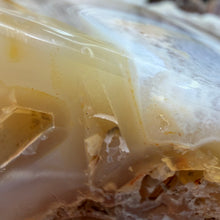 Load image into Gallery viewer, Agate Polished Geode #04
