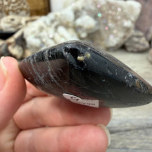 Bild in Galerie-Viewer laden, Black Tourmaline with Hematite Heart #05
