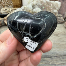 Bild in Galerie-Viewer laden, Black Tourmaline with Hematite Heart #07
