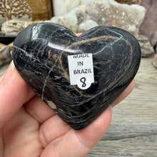 Bild in Galerie-Viewer laden, Black Tourmaline with Hematite Heart #08
