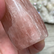 将图像加载到图库查看器中，Rose Calcite Freeform #01
