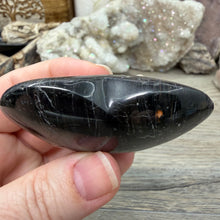 Bild in Galerie-Viewer laden, Black Tourmaline with Hematite Heart #10
