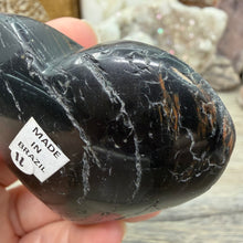 Bild in Galerie-Viewer laden, Black Tourmaline with Hematite Heart #11
