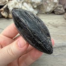 Carica l'immagine nel visualizzatore di Gallery, Black Tourmaline with Hematite Heart #13
