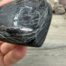 Carica l'immagine nel visualizzatore di Gallery, Black Tourmaline with Hematite Heart #12
