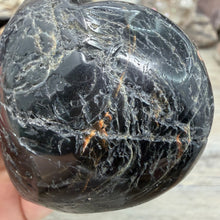 Carica l'immagine nel visualizzatore di Gallery, Black Tourmaline with Hematite Heart #13

