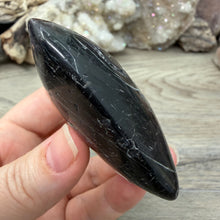 Carica l'immagine nel visualizzatore di Gallery, Black Tourmaline with Hematite Heart #14

