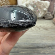 Carica l'immagine nel visualizzatore di Gallery, Black Tourmaline with Hematite Heart #16
