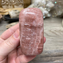 将图像加载到图库查看器中，Rose Calcite Freeform #07
