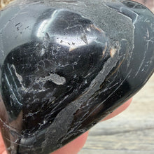 Carica l'immagine nel visualizzatore di Gallery, Black Tourmaline with Hematite Heart #16

