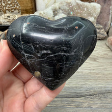 Carica l'immagine nel visualizzatore di Gallery, Black Tourmaline with Hematite Heart #17
