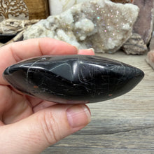 Carica l'immagine nel visualizzatore di Gallery, Black Tourmaline with Hematite Heart #17
