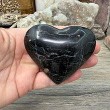 Carica l'immagine nel visualizzatore di Gallery, Black Tourmaline with Hematite Heart #17
