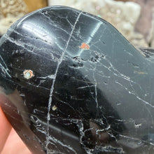 Carica l'immagine nel visualizzatore di Gallery, Black Tourmaline with Hematite Heart #17
