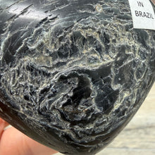 Bild in Galerie-Viewer laden, Black Tourmaline with Hematite Heart #18
