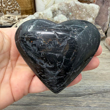 Carica l'immagine nel visualizzatore di Gallery, Black Tourmaline with Hematite Heart #19
