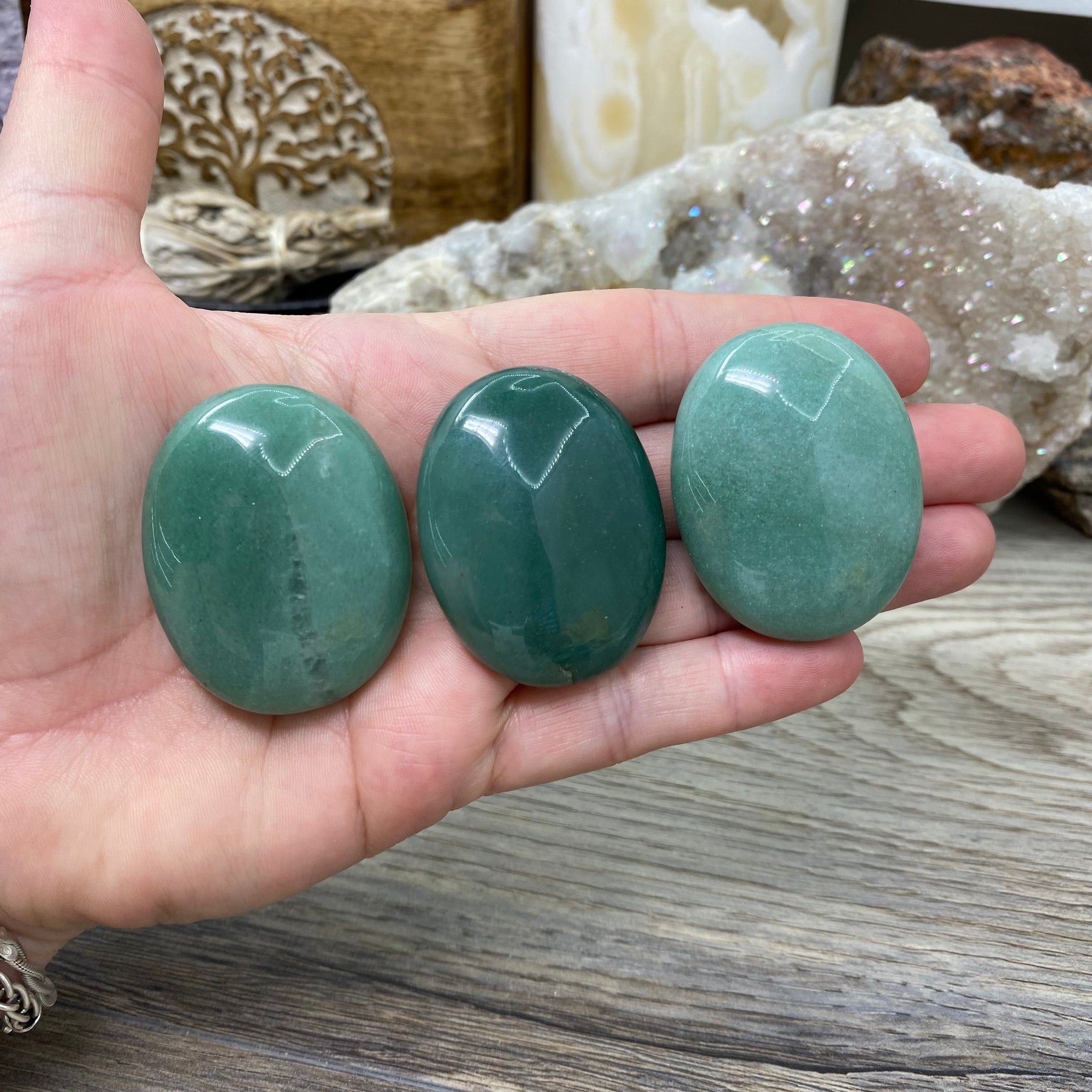 Green Aventurine Palm Stone by CrystalAge Green Aventurine Palm Stone by CrystalAge