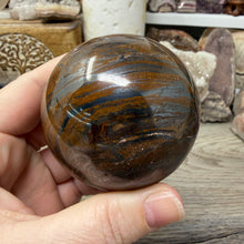 Carica l'immagine nel visualizzatore di Gallery, Tiger Iron 65mm Sphere #02
