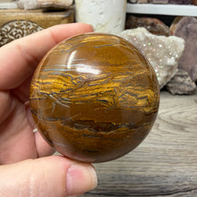 Bild in Galerie-Viewer laden, Tiger Iron 65mm Sphere #04
