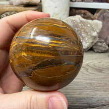 Bild in Galerie-Viewer laden, Tiger Iron 65mm Sphere #04
