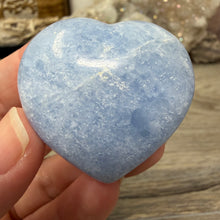 Load image into Gallery viewer, Blue Calcite Small Heart Palm Stone Set #03
