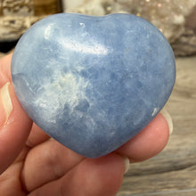 Load image into Gallery viewer, Blue Calcite Small Heart Palm Stone Set #03

